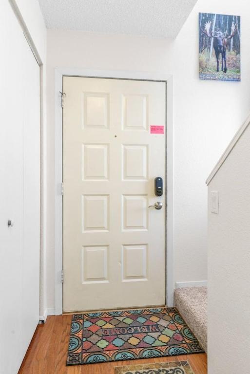 The Moose Crossing Apartment Anchorage Exterior photo